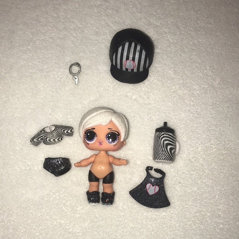Beatnik Babe LOL Surprise Doll